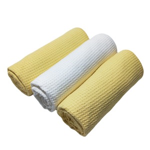 ผ้าไมโครไฟเบอร์เมอร์บาวสำหรับล้างรถ ขนาด 60x40 ซม. 380GSM ผ้าวาฟเฟิลซับน้ำได้ดี สีขาว เหลือง เทา ผ้าทำความสะอาด - Product Image 4