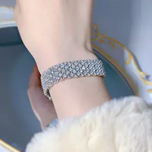 2024 nuevo producto pulsera de mujer Star River con incrustaciones de alto carbono lleno de diamantes pulsera Senior Lady Chain