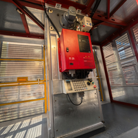 Ascenseur de chantier à double moteur HT SC200U, capacité de charge 2000 kg, entraînement à crémaillère, vitesse de levage 36 m/s, hauteur maximale 120 m, fourni par le fabricant