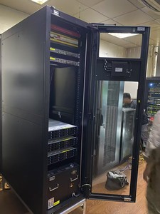 100K-300kW 모듈형 <span class=keywords><strong>UPS</strong></span>, 금융 네트워크 산업용 <span class=keywords><strong>UPS</strong></span>를 위한 중요 부품 사전 검사 전원 보호 기능 탑재 - Product Image 2