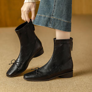 Chaussures Oxford de mariage pour hommes en cuir véritable, style italien haut de gamme, faites à la main, à enfiler, brodées, avec embout en acier, collection automne - Product Image 6