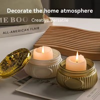 Bougie parfumée de luxe élégante pour les fêtes, dans un bocal en verre avec couvercle doré, pour la décoration de Noël et comme centre de table