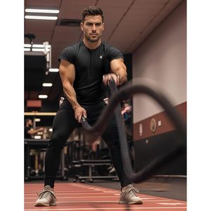 Camiseta Deportiva de Manga Corta para Hombre, Cuello Redondo, Secado Rápido, para Gimnasio y Entrenamiento, Negra, 100% Poliéster, Absorbe la Humedad - Product Image 4