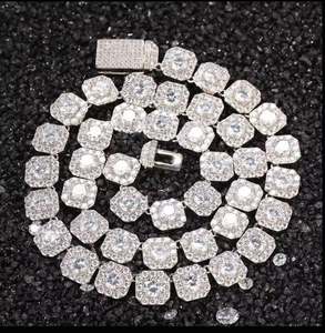 Dernière conception bijoux de mode hommes chaîne à maillons cubains en argent sterling 925 glacé plaqué or hiphop chaîne cubaine - Product Image 2