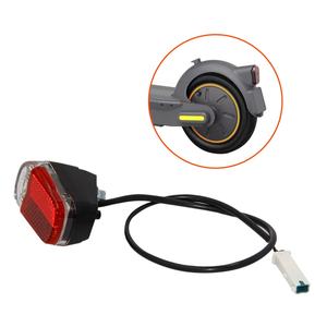 Accessoires pour trottinette électrique Max G30D : Garde-boue arrière, feu arrière, feu stop, lampe, éclairage de garde-boue - Pièces de trottinette partagée - Product Image 6