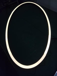 Cercle <span class=keywords><strong>de</strong></span> suspension LED moderne élégant avec grande courbe distinctive et <span class=keywords><strong>forme</strong></span> ovale télécommande petite taille <span class=keywords><strong>de</strong></span> lampe - Product Image 4