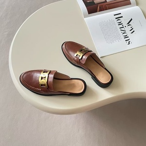 Nouvelles sandales plates de luxe pour <span class=keywords><strong>femme</strong></span>, style mule, avec boucle métallique, collection été - Product Image 2