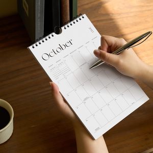 Merveilles saisonnières du monde entier capturées dans un beau calendrier - Product Image 6
