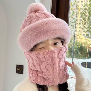 Bonnet tricoté 2-en-1 avec pompon et protection pour les oreilles, <span class=keywords><strong>cache</strong></span>-cou intégré pour <span class=keywords><strong>femme</strong></span>, idéal pour l'hiver - Product Image 2