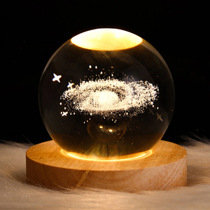 Bollamp Met Houten Basis Universum Verlichting Voor Kamer <span class=keywords><strong>3d</strong></span> Kristallen Bol Nachtlampje - Product Image 3