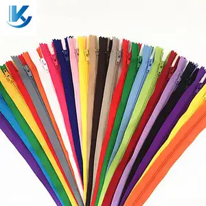 Nylon Zippers Custom Size 5# 8# 10# Close End Nylon Zipper For Bags Clothing Design And Production