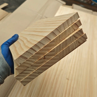 Planches en bois massif, panneaux en pin à jointure à languettes, panneaux à épissure directe, utilisés pour la fabrication de meubles en bois massif