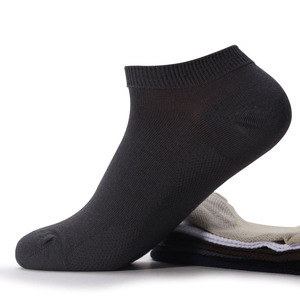 Chaussettes courtes invisibles pour hommes en fibre de bambou, déodorantes, style décontracté, nouvelle collection, épaisseur standard, pour l'été, vente en gros pour fabricants - Product Image 1