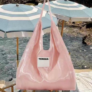 Sac fourre-tout de beauté en satin, sacs fourre-tout en PU brillant, sac fourre-tout lavable avec étiquette, 19 pouces, grande capacité, sac à main - Product Image 1