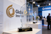 Trophée en acrylique de qualité supérieure |   Logo gravé en or UV |   Sommets Internationaux d'Innovation des Entreprises : Prix Eco-responsable pour les Entreprises