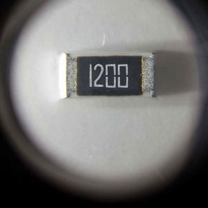 Factory Direct RR2012 0805L1200FT 0805 2012 Resistors Chip Resistors SMD Resistors 120ohm 1% 1/8W Thick Film Resistor - Product Image 1