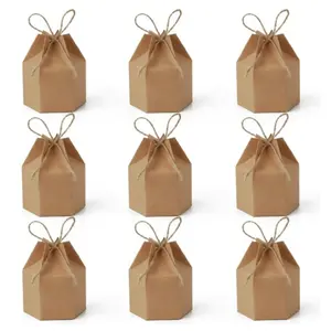 Vente en gros de boîtes-cadeaux en papier Boîte d'emballage en papier kraft hexagonale avec lanterne avec ficelle