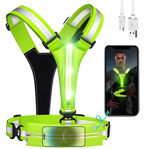 เสื้อกั๊กสะท้อนแสง LED ชาร์จไฟได้ชนิด USB C พร้อมกระเป๋าใส่โทรศัพท์เสื้อกั๊กน้ำหนักเบาสำหรับวิ่งแบบสปอร์ต - Product Image 1