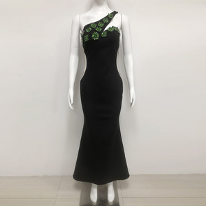 C3821 migugarment высокое качество зеленый горный хрусталь цветочный стиль сексуальные наклонные плечи без спинки платье макси для женщин