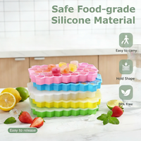Vente chaude Maison 37 Trous Haute Capacité Nid D'abeille Forme Moule À Glace Bacs À Glaçons Silicone avec Couvercle Conception En Nid D'abeille