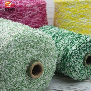 เส้นด้ายแฟนซีแบบใหม่ เส้นด้ายผสมสี 5.8s โพลีเอสเตอร์ 100% เส้นด้ายลอนเล็กบนกรวยสำหรับถัก - Product Image 2