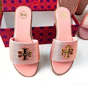 Nuevas Sandalias Planas de Diseño de Lujo 2026 al por Mayor, Versátiles, Retro, Sencillas, con Pedrería para Mujer - Product Image 3
