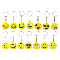 Porte-clés Emoji en PVC souple, pendentif visage de dessin animé pour sacs et clés de voiture, cadeau de fête, vente en gros