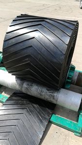 Madencilik kalıplama işleme hizmeti ocağı için kaya çakıl için özel 10M-500M uzunluk v-tipi kauçuk Chevron konveyör bant - Product Image 6