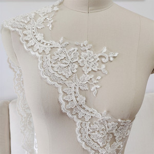 Dentelle brodée blanc cassé 0,9 m par yard pour décorations de vêtements de mariée - Product Image 3