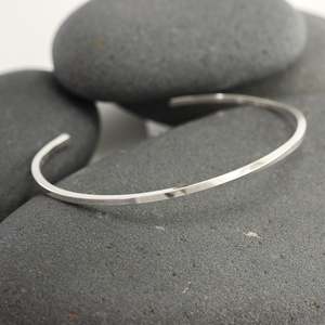 Pulsera de Latón Hecha a Mano Happiness - Product Image 1