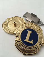 Emblema Metálico Antiguo Tradicional Lions International para Coche - Insignia Premium de Aleación de Zinc para Parrilla Delantera con Impresión UV y Kit de Montaje