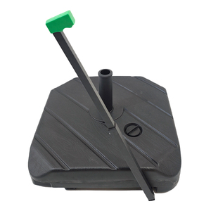Base de paraguas en voladizo para <span class=keywords><strong>Patio</strong></span> negro moderno de fábrica de <span class=keywords><strong>China</strong></span>, soporte compensado impermeable con ruedas, muebles de exterior de calidad - Product Image 3