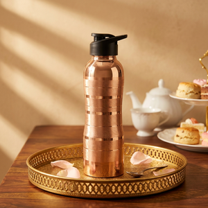 Bouteille d'eau en cuivre étanche et antirouille avec bouchon rabattable 950 ml Bouteille d'eau en cuivre avec bouchon rabattable étanche et antirouille - Product Image 1