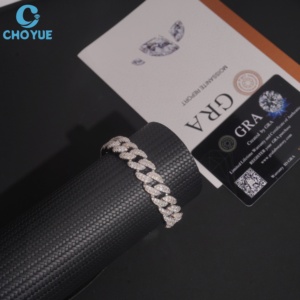 สร้อยคอเงินแท้ 925 ประดับเพชรโมอิสซาไนต์ VVS เต็มเส้น ดีไซน์คิวบา ขนาด 12 มม. สำหรับผู้ชาย คุณภาพพรีเมียม ขายส่งสำหรับร้านเครื่องประดับ - Product Image 2
