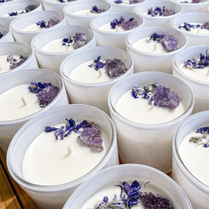 AIKUN Unique Fragrance Oil Handmade Beautiful Scented Dried Flower Crystal Candle Luxury Natural Soy Wax Scented Candles - Product Image 2