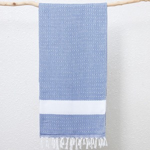 Telo Mare Jacquard in Cotone Turco e Poliestere ad Asciugatura Rapida, Coperta da Spiaggia Estiva a Righe con Nappe Intrecciate e Logo Personalizzato - Product Image 3