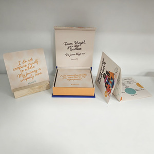 Tarjetas de Afirmaciones Diarias para Mujeres, Tarjetas con Citas Motivacionales Premium con Soporte de Escritorio en Caja de Regalo Magnética de Lujo - Product Image 5