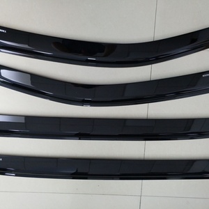 แผ่นบังแดดประตูรถยนต์ Chevrolet TRAILBLAZER ปี 2017-2024  แผ่นกันลม  แผ่นบังแดดหน้าต่างรถยนต์ - Product Image 2