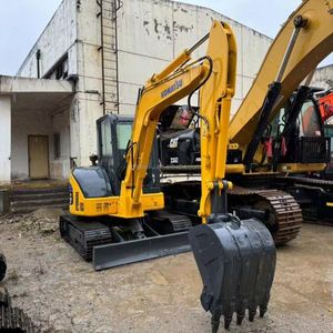 Miniexcavadora de segunda mano KOMATSU PC55, máquina usada de calidad, capacidad de 5 toneladas con motor central, caja de cambios y componentes de rodamiento - Product Image 3