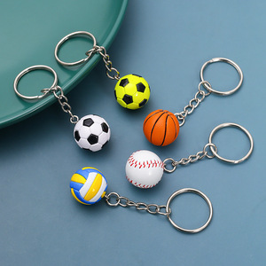 Mini pendentif <span class=keywords><strong>de</strong></span> football en résine plastique rond pour porte-clés, ornement, souvenir, cadeau d'anniversaire pour les fans garçons - Product Image 3