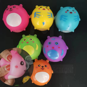 Hete Verkoop Tpr Squishy Zachte Sensorische Stress Verlichting Mini Schattige Dieren Fidget Squeeze Bloem Bal Speelgoed Voor 2 Inch 50Mm Verkoopcapsule