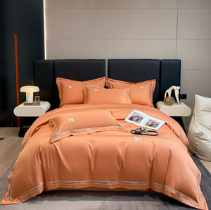 Ensemble de literie quatre pièces en <span class=keywords><strong>coton</strong></span> 100% de haute qualité. Le <span class=keywords><strong>tissu</strong></span> est doux et confortable, avec de détails de broderie exquis. - Product Image 2