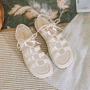 Sandalias Romanas de Playa para Mujer, Tallas Grandes, Verano 2026, Retro, con Tiras Cruzadas, Suela Gruesa y Plana - Product Image 1