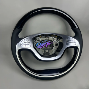 Volant sport en fibre de carbone très demandé pour <span class=keywords><strong>Mercedes</strong></span>-Benz <span class=keywords><strong>AMG</strong></span> <span class=keywords><strong>Classe</strong></span> G W205 W213 W177 W166 C43 C63 <span class=keywords><strong>Classe</strong></span> C E63 CLS - Product Image 2