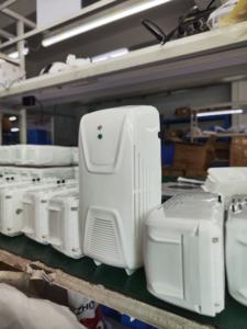 Distributeur de parfum automatique tout blanc Rafraîchisseur <span class=keywords><strong>d</strong></span>'<span class=keywords><strong>air</strong></span> mural écologique à entraînement par <span class=keywords><strong>ventilateur</strong></span> rechargeable - Product Image 4