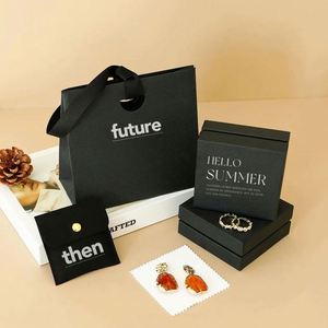Sacs en papier personnalisés pour vêtements, bijoux de luxe et emballages cadeaux, avec logo sur mesure - Product Image 5