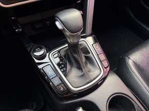 2021 WHITE Korean Brand Car Seltos Auto Diesel SUV Front Ventilated Seats Navigation <b>Camera</b> LDWS <b>Heated</b> Seats Rear USB Ports - Product Image 6