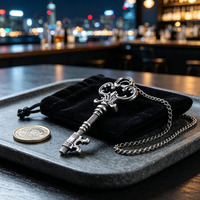 Collier pendentif clé squelette vintage en acier inoxydable, clé sculptée antique, style gothique punk, bijou statement pour hommes et femmes, cadeau