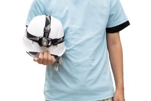 Linterna Frontal LED de Doble Combustible, Súper Brillante, 635 Lúmenes, Control de Enfoque, Batería Recargable, Resistente al Agua IP65, Haz Ajustable de 2 m - Product Image 2