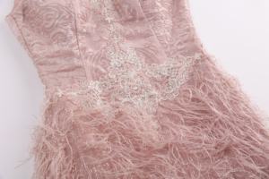 Abito da sera con piume di sirena <span class=keywords><strong>Nude</strong></span> rosa per feste ed eventi con la palla - Product Image 4